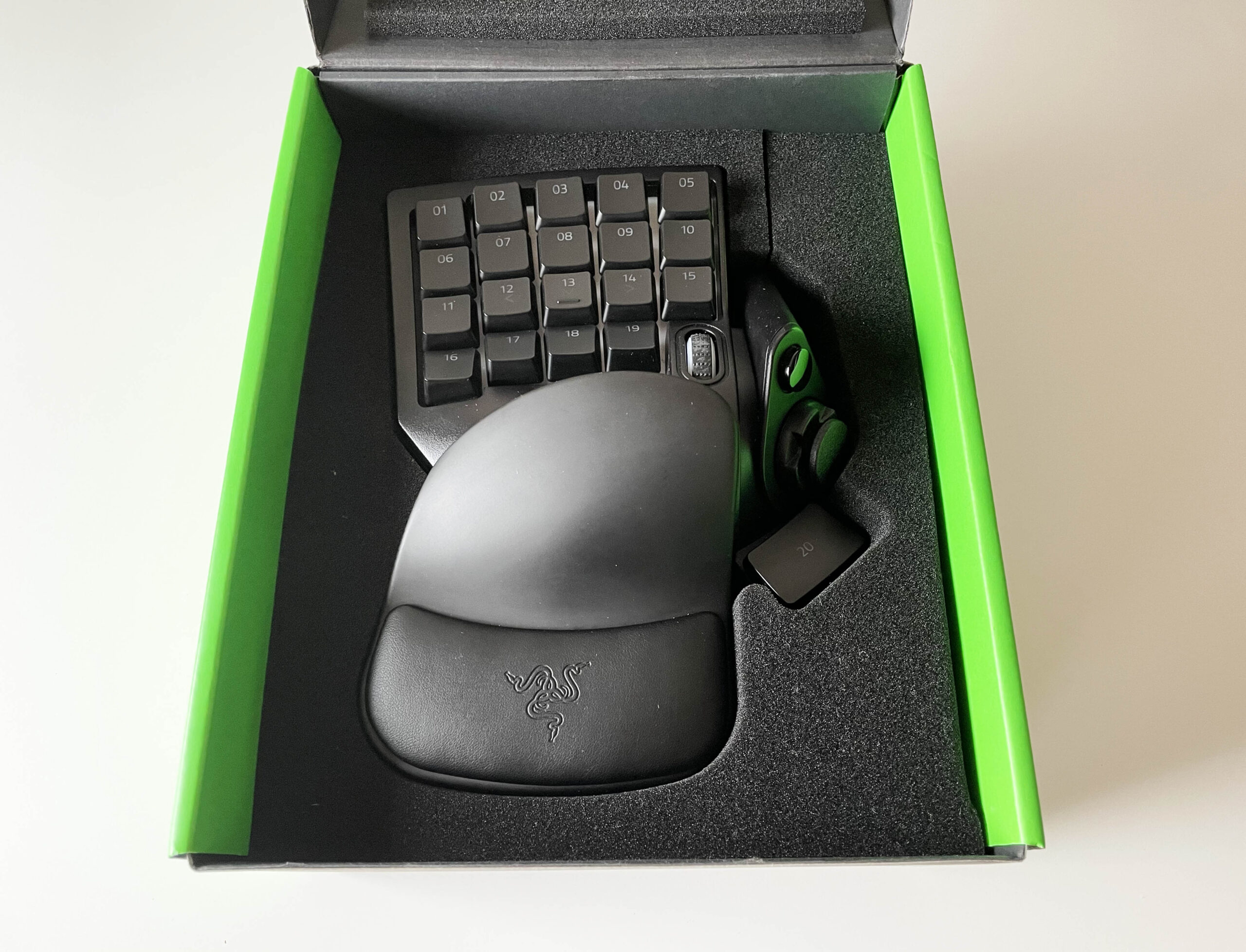 Razer】3DCG制作用にRazer Tartarus V2を購入してみた【左手デバイス 